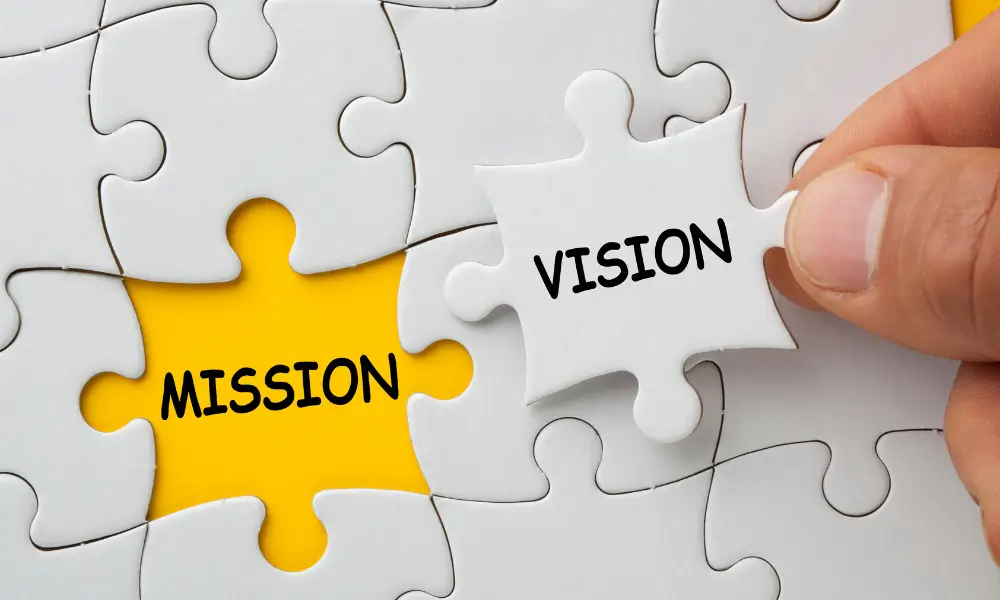 Professionnels échangeant autour d’une mission commune